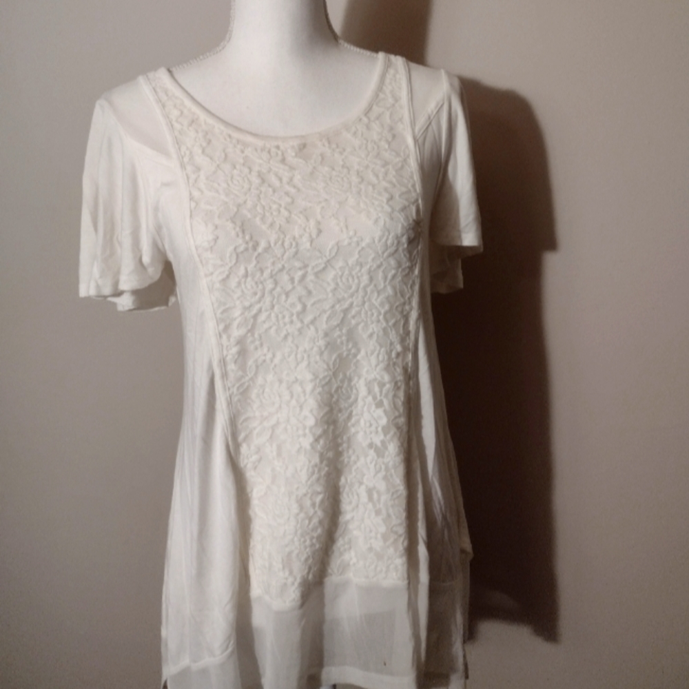 Cable & Gauge White Lace Front Long Shirt